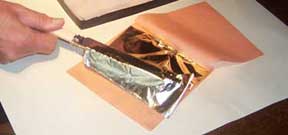 Gold leaf handling Gold leaf handling